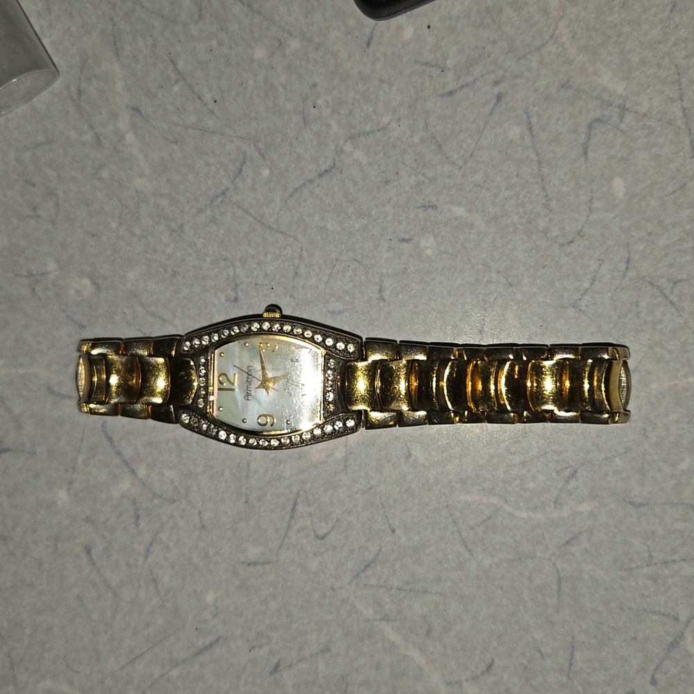 Amitron women's watch Gold tone NO BATTERY